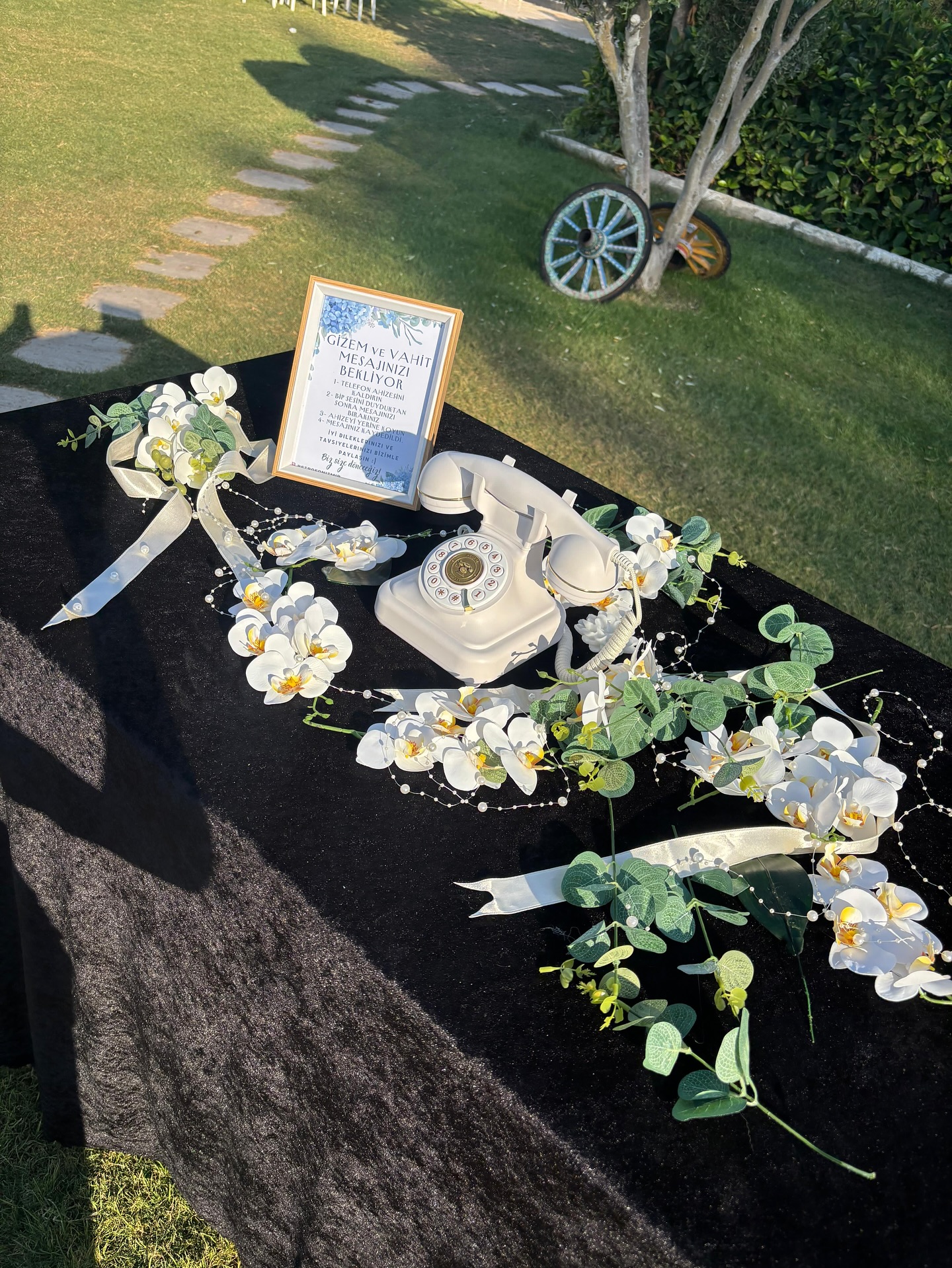 Eda & Berke
Gizem & Vahit
Anılar ölümsüzleşmeye devam ediyor...
•
•
#düğün #organizasyon #organizasyonmalzemeleri #anılarınısakla #nişan #dogumgunukonsepti #seslitelefon #anıtelefonu
