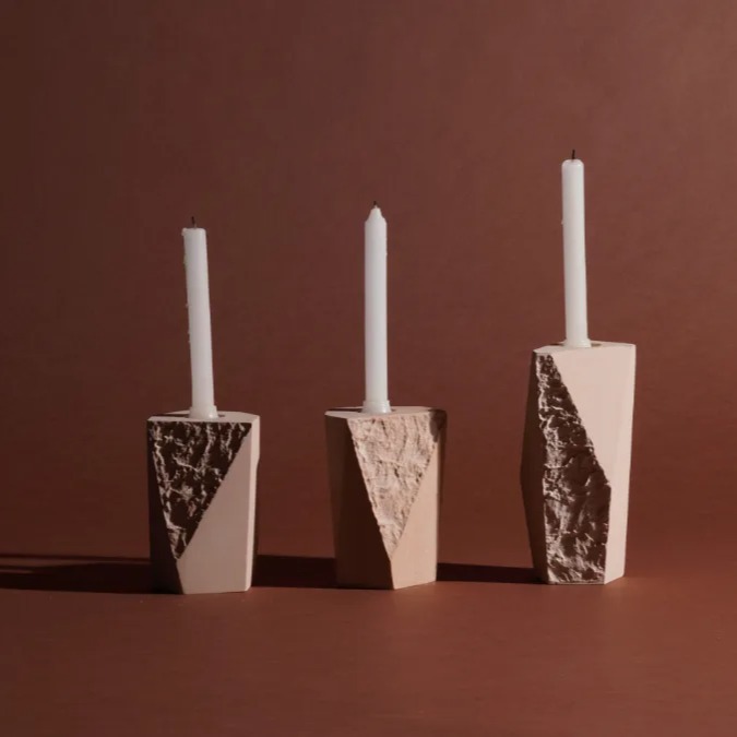 🔷 Carved by the Earth. Lit by Intention.The Linea Candle Stand by @borrowedearthcollaborative is a sculptural study in contrasts—merging fractured textures with sharply hewn geometry.Each piece balances the ancient tactility of stone with the elegance of human design, evoking harmony between the natural and the intentional.✨ Available in four earthy colors:🤍 Taj White🪨 Travertine🏜 Beige Sandstone🌫 Grey Fantasy📏 Sizes: Small, Medium, Large💵 Price: $175.00 – $275.00📦 SKU: WM-CNSD-LIN- -TB-BEO♻️ Sustainably crafted from reclaimed stone, no two are ever the same—each one shaped by time, texture, and light.Whether you use it to anchor a dining table, adorn a shelf, or accompany meditation rituals, Linea brings presence and purpose.Browse the collection or DM us to reserve your favorite color and size. Stone has never looked this soft.#BorrowedEarth #LineaCandle #StoneDesign #ModernRituals #TravertineDecor #GreyFantasy #TajWhite #MinimalSculpture #CandleLovers #PrecisionStone