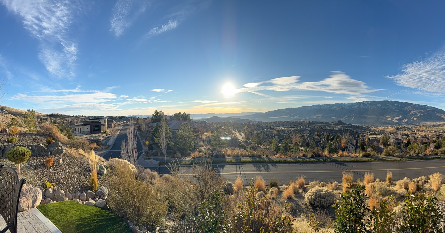 A beautiful setting for morning #qigongpractice. Outside of Reno.
#qigong #energymedicine #meditation #meditationpractice
