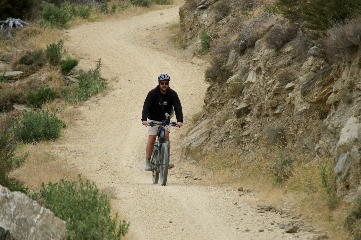 60km round trip. 🚲
Our longest ride so far on the @sinchbikes
Camped up at Pinders Pond, we jumped straight onto the @cluthagoldtrail into Roxburgh Gorge and rode out to Shingle Creek.
It wasn’t perfect conditions, steady rain, trees down across the track, a bit of clambering, but honestly, that just added to it. Proper @centralotagonz riding!!
A bit wild, a bit gritty, and an epic day on the bikes. Would 100% do it again.