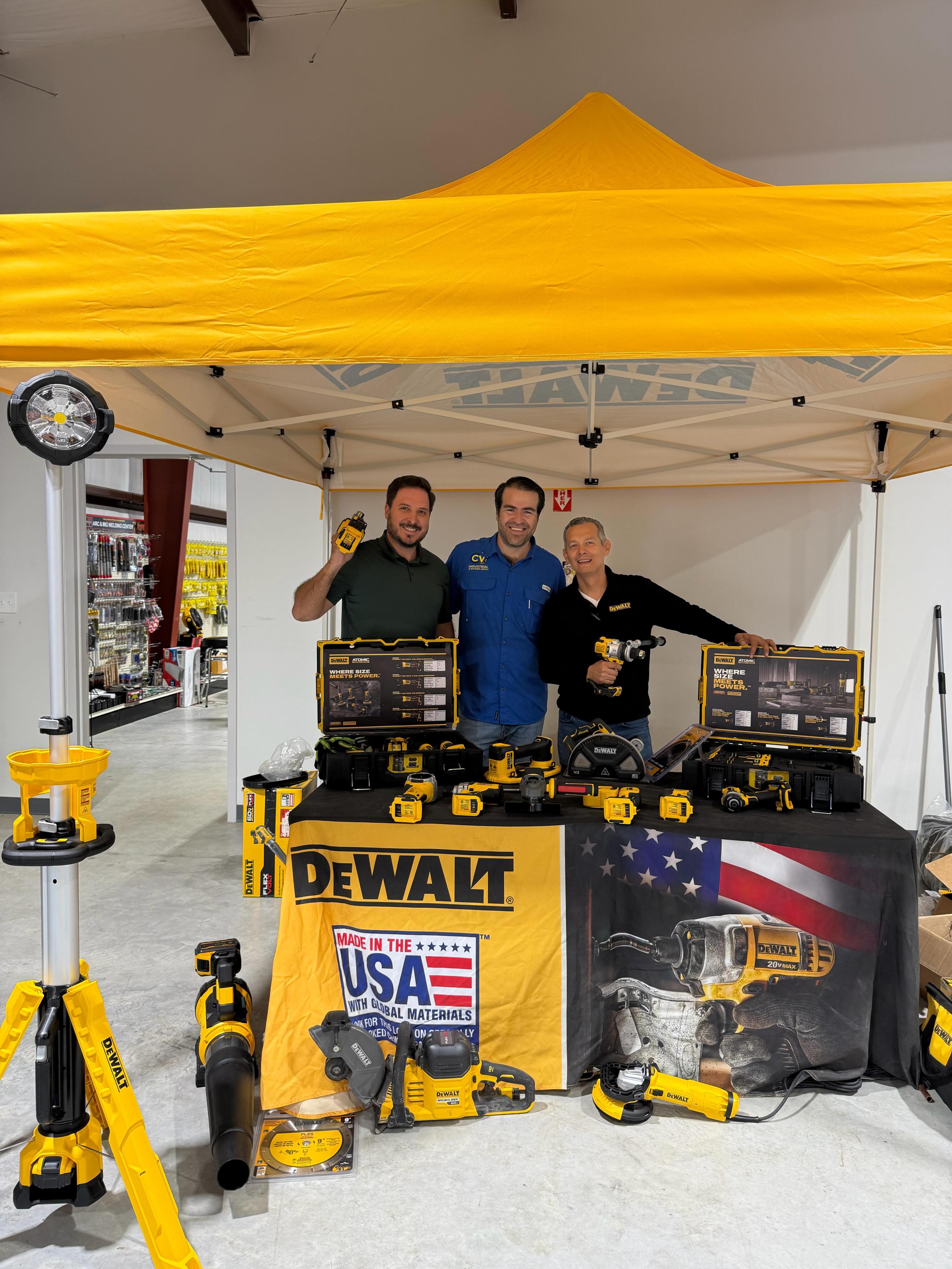 What an incredible day.
We want to sincerely thank everyone who joined us for the Grand Opening of our new CV Industrial & Welding Supply location in Brownsville.
This project represents months of hard work, planning, and commitment, and seeing the support from our customers, partners, friends, and community made it all worth it.
Thank you for being part of this important milestone for our company. We’re excited for everything ahead and look forward to continuing to serve the Brownsville area.
Qué gran día vivimos.
Queremos agradecer sinceramente a todas las personas que nos acompañaron en la Gran Apertura de nuestra nueva sucursal de CV Industrial & Welding Supply en Brownsville.
Este proyecto representa meses de trabajo, planeación y esfuerzo, y ver el apoyo de nuestros clientes, socios, amigos y comunidad hizo que todo valiera la pena.
por ser parte de este momento tan importante para nuestra empresa. Estamos muy emocionados por lo que viene y listos para seguir sirviendo a la comunidad de Brownsville.