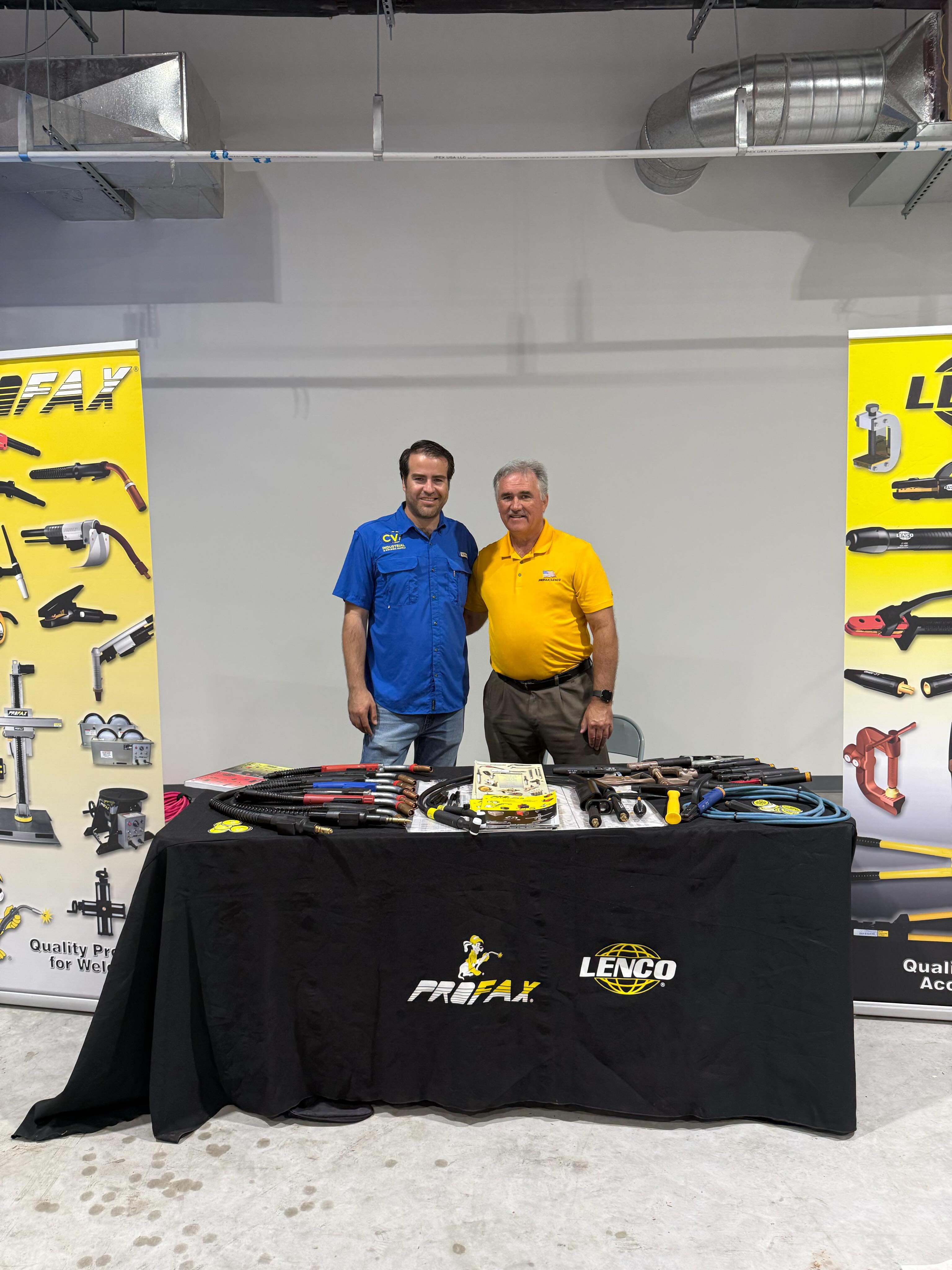 What an incredible day.
We want to sincerely thank everyone who joined us for the Grand Opening of our new CV Industrial & Welding Supply location in Brownsville.
This project represents months of hard work, planning, and commitment, and seeing the support from our customers, partners, friends, and community made it all worth it.
Thank you for being part of this important milestone for our company. We’re excited for everything ahead and look forward to continuing to serve the Brownsville area.
Qué gran día vivimos.
Queremos agradecer sinceramente a todas las personas que nos acompañaron en la Gran Apertura de nuestra nueva sucursal de CV Industrial & Welding Supply en Brownsville.
Este proyecto representa meses de trabajo, planeación y esfuerzo, y ver el apoyo de nuestros clientes, socios, amigos y comunidad hizo que todo valiera la pena.
por ser parte de este momento tan importante para nuestra empresa. Estamos muy emocionados por lo que viene y listos para seguir sirviendo a la comunidad de Brownsville.