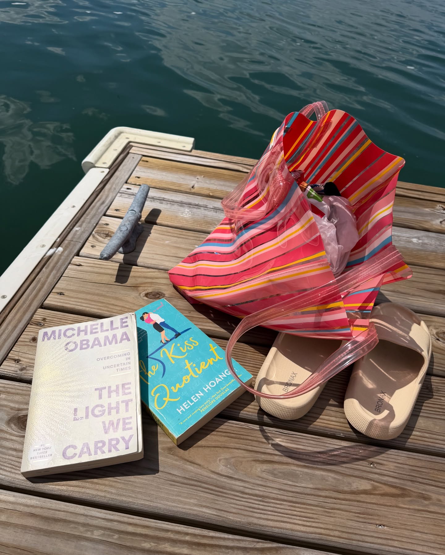 Beach reads, lake reads, poolside reads, hammock reads… we’ve got them all for less than $6 🌴📚
Stop by Julia’s Café & Books before your next trip, just like our customer Anna, who picked up these two beach reads for just $3.98 each 🩵
📖 Which books are your favorite vacation reads? Give us your recs in the comments! ⬇️☀️🌊