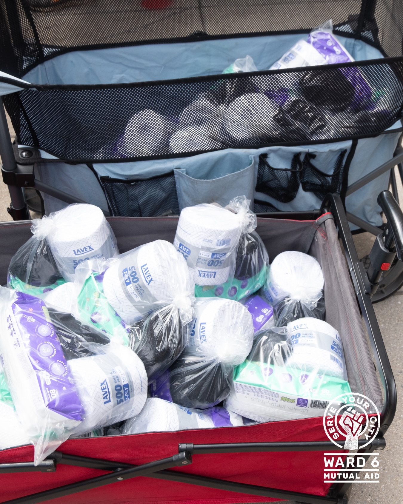 ‼️ Each week, #ServeYourCityDC/#Ward6MutualAid delivers essential supplies to unhoused neighbors living in tent encampments across Washington, DC. ➡️ From meals to sunscreen, socks, hygiene supplies, water, and other essentials, your support helps our neighbors not only survive but thrive.
💻 Your contributions make this vital work possible. Take action and show #solidarityNOTcharity:
📲 Shop our wishlist — bit.ly/sycw6ma-tentlist
📲 Donate directly — bit.ly/sycw6ma-donate
🔗 Both links are in our bio.
💛 Together, #WeKeepUsSafe