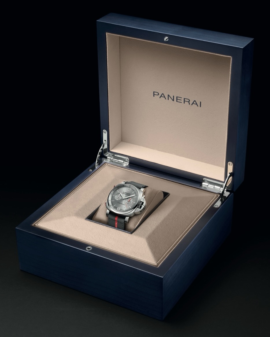Como patrocinador oficial del equipo Luna Rossa, @panerai presenta dos nuevos modelos que reflejan su vínculo con la navegación de alto rendimiento: el Luminor Luna Rossa Chrono PAM01768, edición limitada de 500 piezas, y el Luminor Luna Rossa GMT PAM01791, el primer Luna Rossa equipado con brazalete de acero.
#TiempoDeRelojes #Panerai #LunaRossa