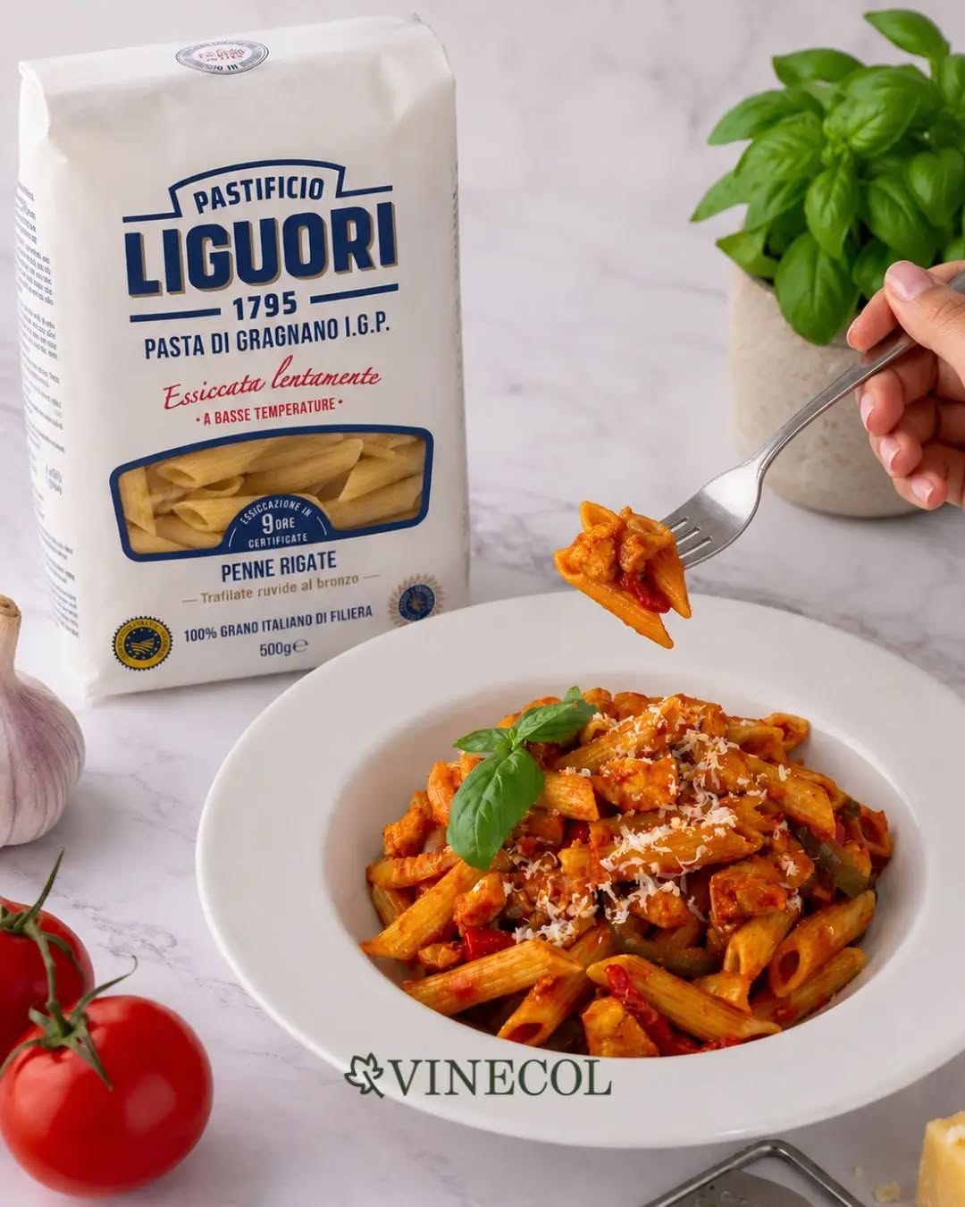 La receta de Italia a tu casa 🇮🇹🍝
Pasta Liguori con Passata de tomate de Casa Rinaldi 🍅
Con 5 ingredientes obtenés una comida espectacular bien italiana 🙌🏻✨
Guardá este post para sorprender el próximo domingo de pastas 🫶🏻
#vinecol #pastaliguori #casarinaldi #italia🇮🇹 #receta