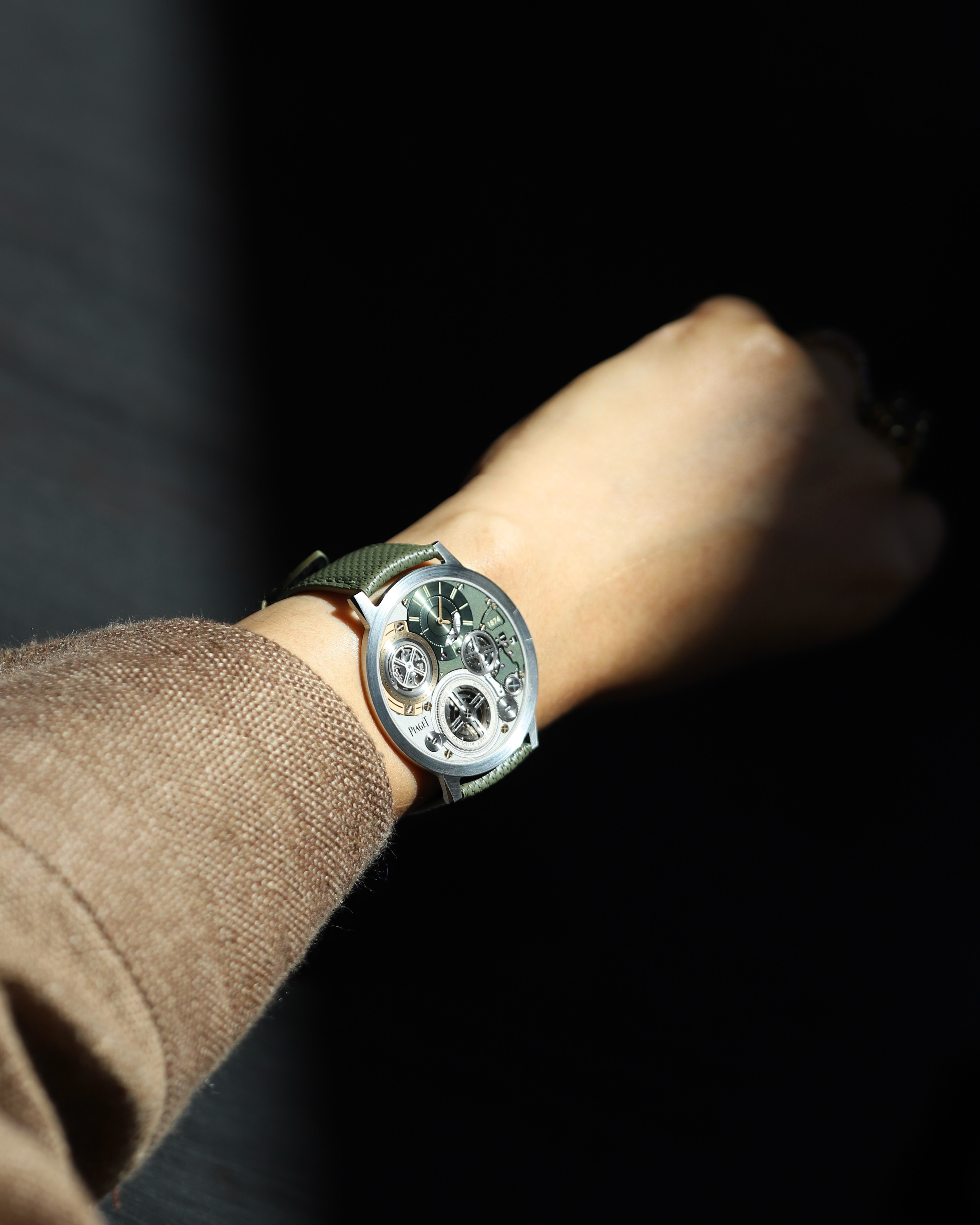 Estuvimos en la inauguración del nuevo espacio de @piaget en Polanco, Ciudad de México, donde conocimos de cerca algunas de las piezas más emblemáticas de la Maison, además de las novedades que ya están disponibles.
#TiempoDeRelojes #Piaget